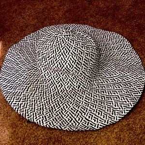 Woven woman’s hat